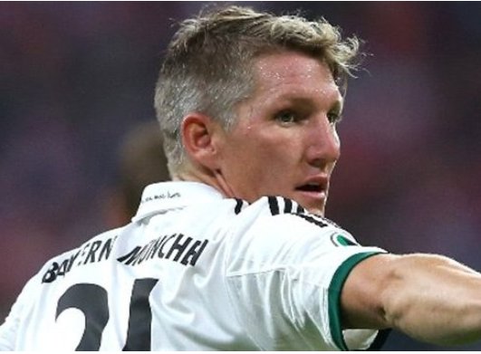 Schweinsteiger gây bão với cả nước Đức
