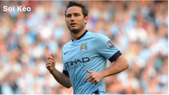 Lampard là nguyên nhân gây xích mích nội bộ
