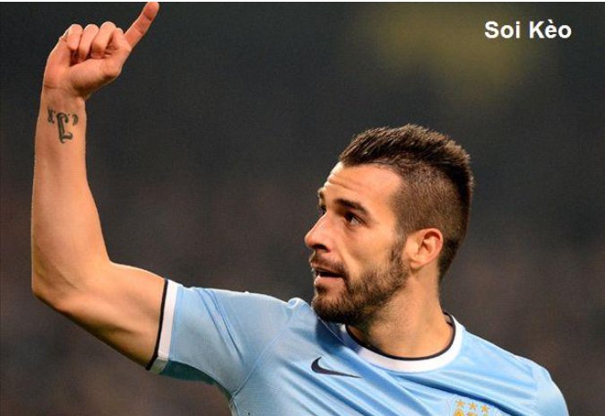 Man City tạm thời không cần Negredo