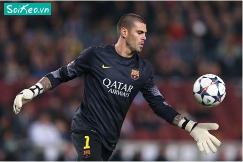 Victor Valdes làm học trò Van Gaal