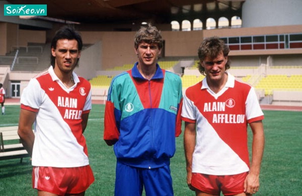 Monaco muốn đoạt lại Wenger