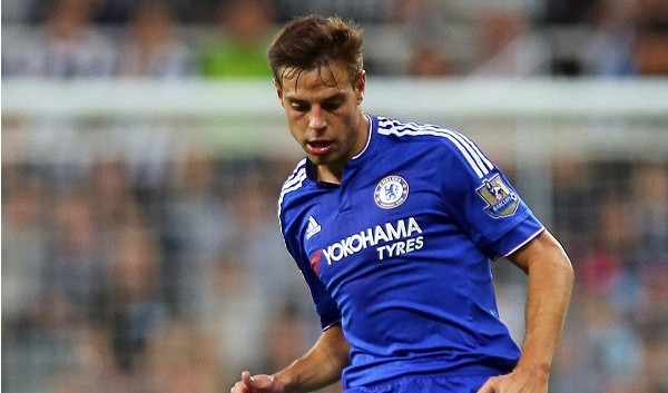 Azpilicueta trở thành mục tiêu của Barca
