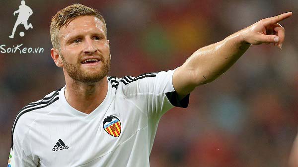 Mustafi chuẩn bị đến sân Emirates