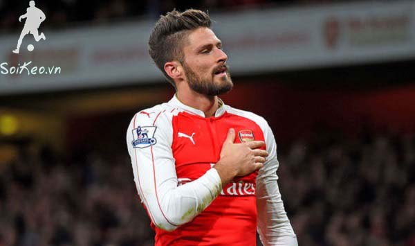 Partenopei nhòm ngó Olivier Giroud