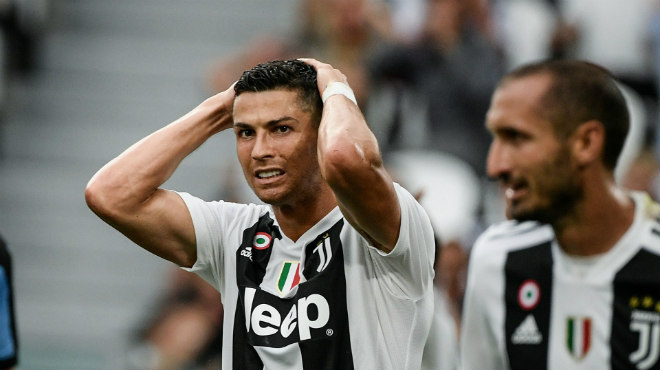 Ronaldo 0 bàn/2 trận: Chờ vua nước rút bùng nổ, Allegri cần học Zidane