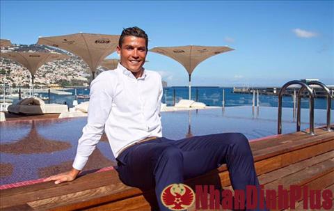 Chuỗi khách sạn của Ronaldo được mở rộng sang Paris